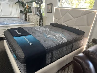 Kiu Bed showcased at one of our retailers stores in FL