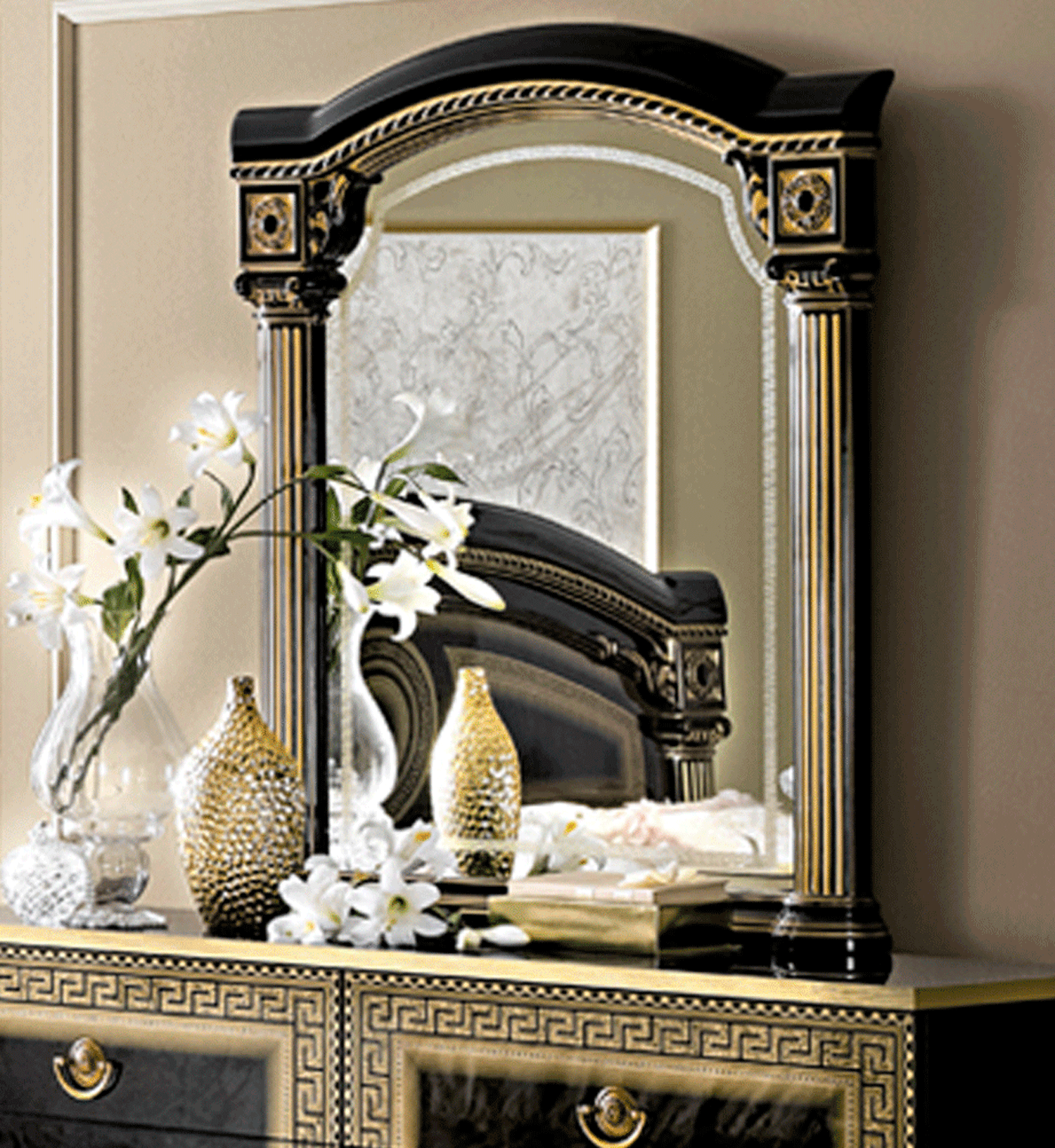 Living Room Furniture Coffee and End Tables Aida Black/Gold mirror